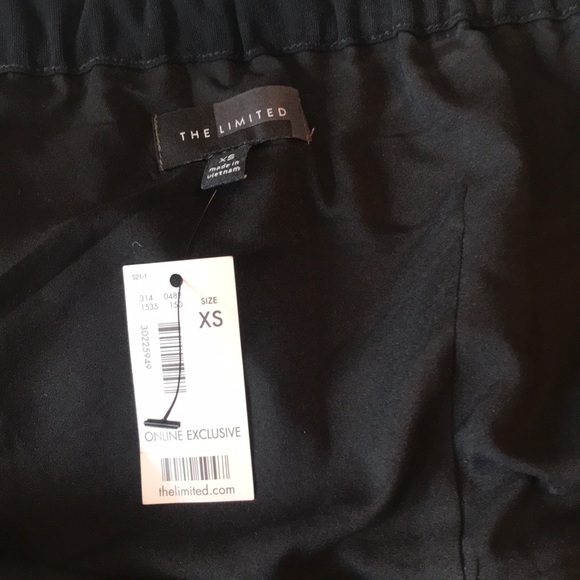 The Limited Black Jumper Sz XS. Online Exclusive - Picture 7 of 7